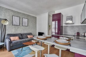 Apartment Center of Paris by Studio prestige
